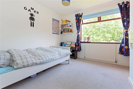 4 bedroom semi-detached house to rent - Photo 5