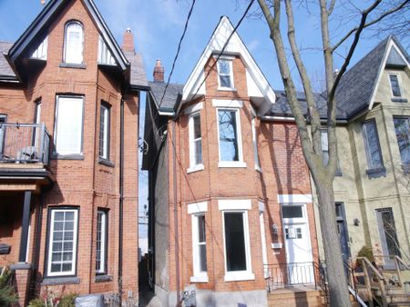 For Lease - 10 Earnbridge Street Unit# Upper, Toronto, Ontario - Photo 3