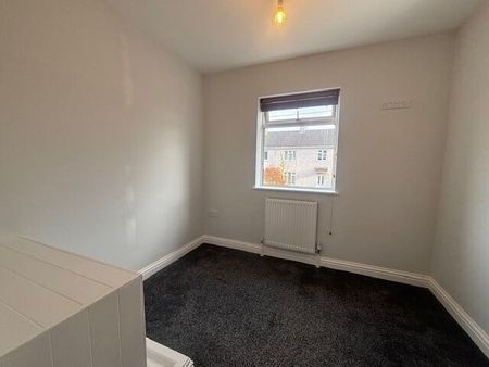 Minty Close, Broham - Photo 2