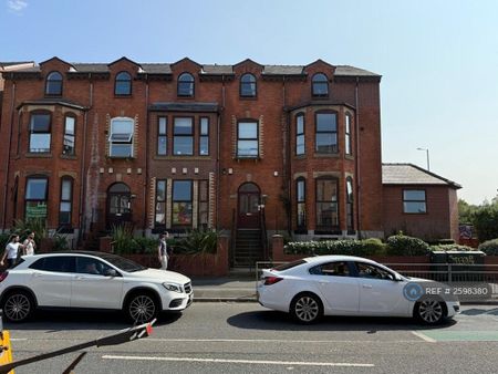 1 bedroom in a flat share to rent - Photo 5