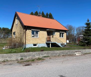 Tunnlandsvägen, Mariestad - Photo 1