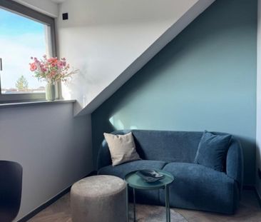 Sonniges Studio im Dachgeschoss. 990 € all-in-Miete - Photo 4