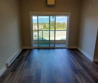 Stylish 3rd Floor Condo with Great View - Photo 2