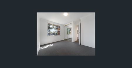 Light-Filled 2-Bedroom Apartment - Photo 5