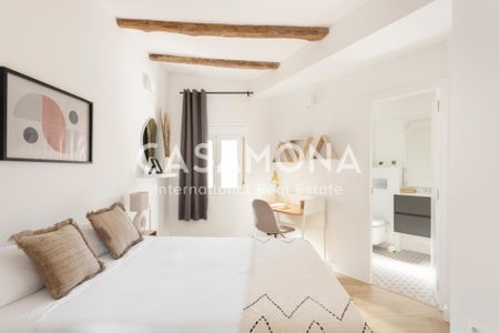 Stylish Studio with Private Terrace in Eixample - Photo 3