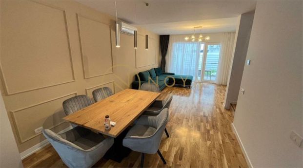 Vila 5 camere Pipera New Point 2 locuri parcare - Photo 1