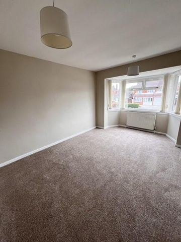 3 bedroom detached house to rent - Photo 2