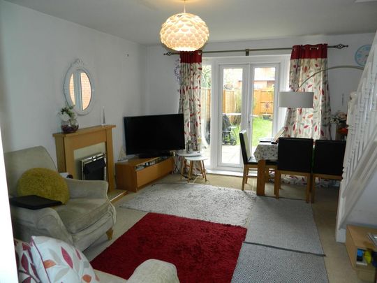 2 bedroom terraced house to rent - Photo 1