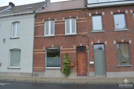 Unieke rijwoning met tuin, garage en 3 slaapkamers in Zwevegem - Foto 2