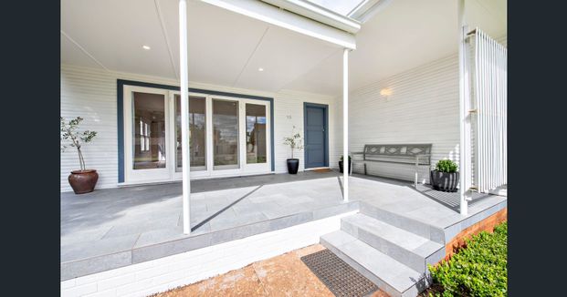 Immaculate Renovated Cottage - Photo 1