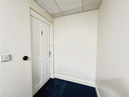 Muchall Road, Wolverhampton, West Midlands, WV4 - Photo 5