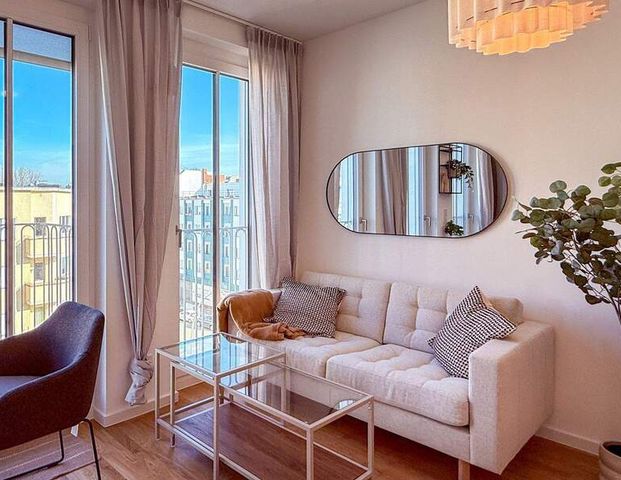 Effizient geplant und helle Wohnung - zentral gelegen mit guter Anbindung - Photo 1