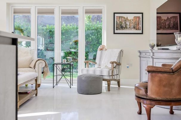 5 bedroom detached house to rent - Photo 1