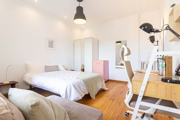 Ronda del General Mitre, Barcelona, Catalonia 08023 - Photo 1