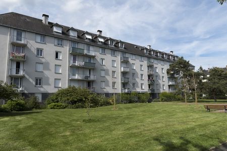 Type 5 refait à neuf de 92 m² – à côté du tram - Photo 2