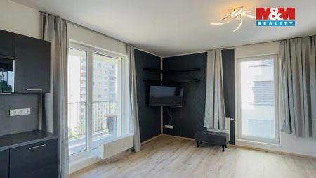 Pronájem bytu 1+kk, 42 m - Photo 2