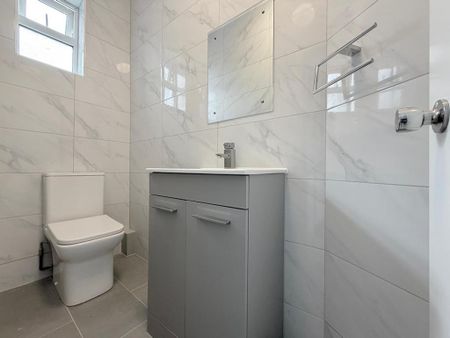 4 bedroom terraced house to rent - Photo 5