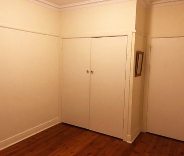 Greensborough - Photo 3