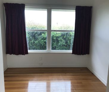 Convenient location - Photo 1