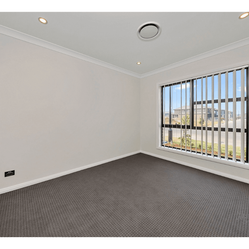 Premium Family Home - Ideal Location, Modern Features !! - Photo 1