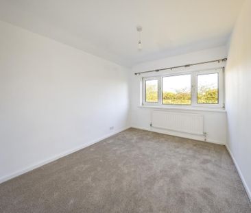4 bedroom property to rent - Photo 2
