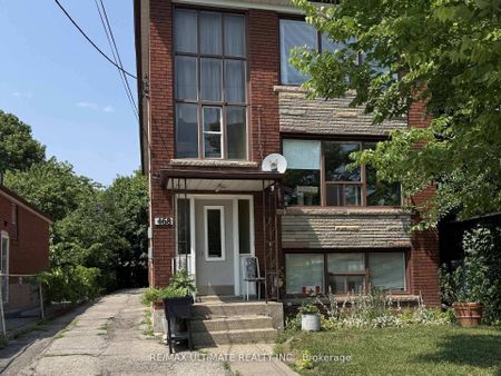 For Lease - 468 Ridelle Avenue Unit# Main, Toronto, Ontario - Photo 2