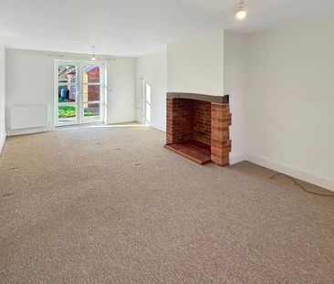 Bramley House, Bucklesham, Ipswich - Photo 2