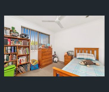 Spacious Family Home - Heart of Bellmere! - Photo 6