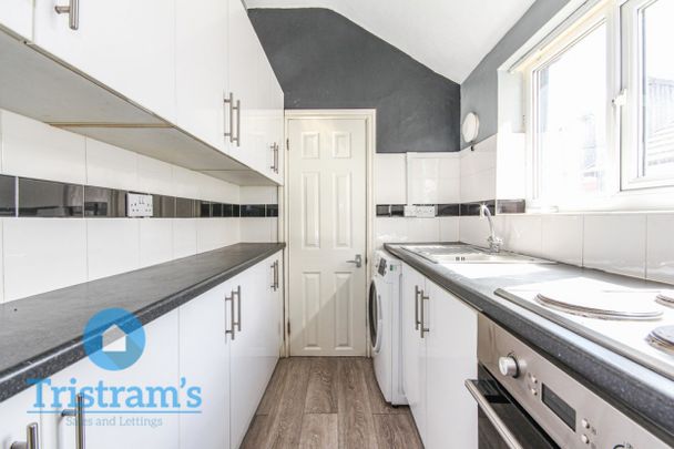 2 bed Mid Terraced House for Rent - Photo 1