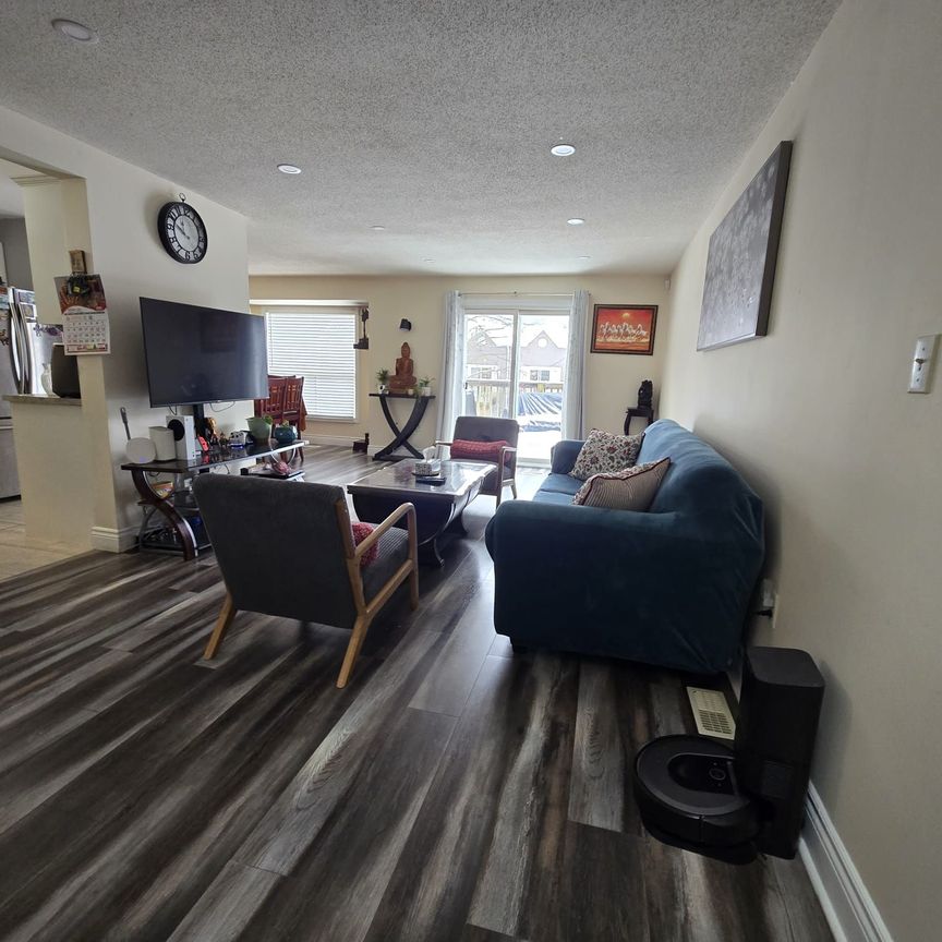 For Lease - 54 Green Valley Drive Unit# 32, Kitchener, Ontario - Photo 1