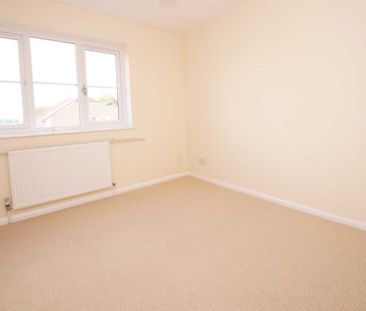 2 bed Terraced for rent - Photo 4