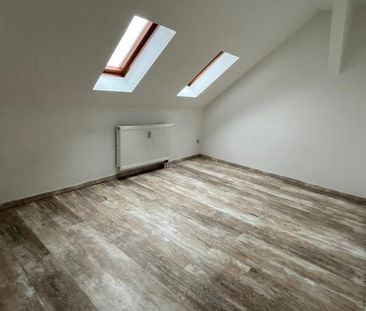 4-Zi.-Dachgeschoss-Whg. mit Wanne UND Dusche, PKW-Stellplatz - Photo 3