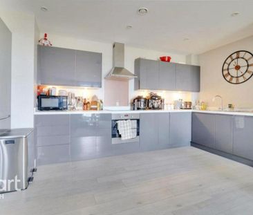 2 bedroom flat to rent - Photo 6