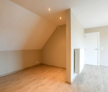 Zeer ruim nieuwbouwapp met 2 slpk en autostaanplaats in het centrum... - Photo 3