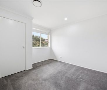 Large 5 Bedroom Family Home - Photo 1