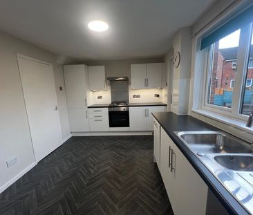 2 bedroom terraced house to rent - Photo 6