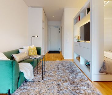 Stilvoll möblierte Wohnung mit Weitsicht im 4. Obergeschoss - Foto 4