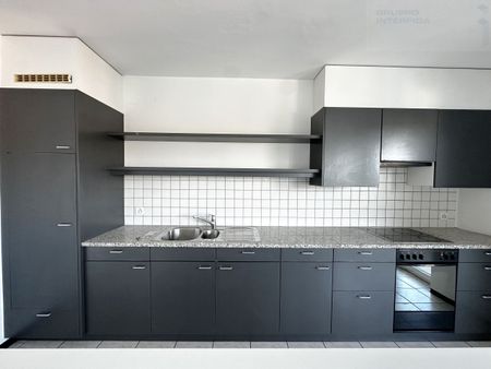 BALERNA - SPACIOUS 3-ROOM APARTMENT - Photo 3