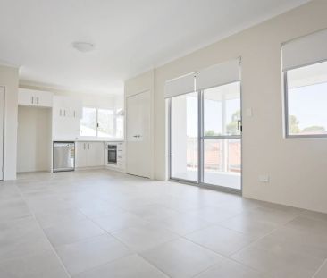 FABULOUS APARTMENT LIVING! - Photo 2