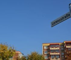 2 Zimmerwohnung in Rostock Dierkow, Lorenzstraße 25 (4. OG) - Foto 1