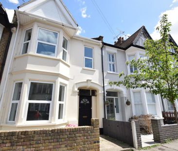 3 bedroom terraced house to rent - Photo 5