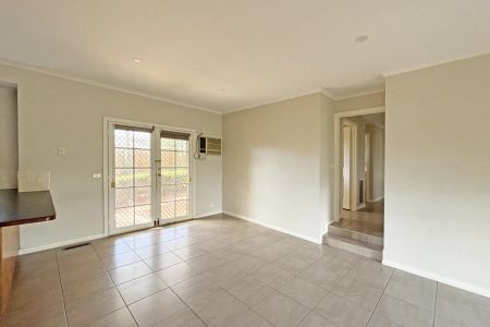 Prime Location - Photo 2