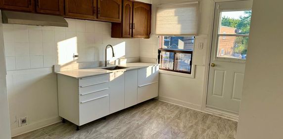 BEAU 5 ½ RÉNOVÉ & LUMINEUX - Photo 2