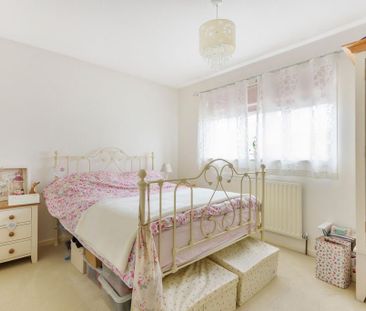 2 bedroom semi-detached house to rent - Photo 3