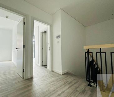 Amazing | 2bhk | With Maids | With Amenities - Photo 5