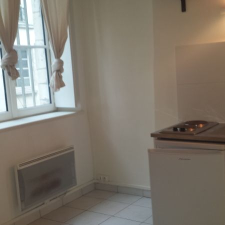 Location Appartement 1 Pièce 14 m² - Photo 1