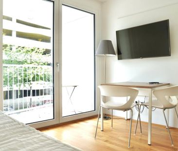 Wohnen auf Zeit - Möbliertes Appartement ab sofort! - Photo 1