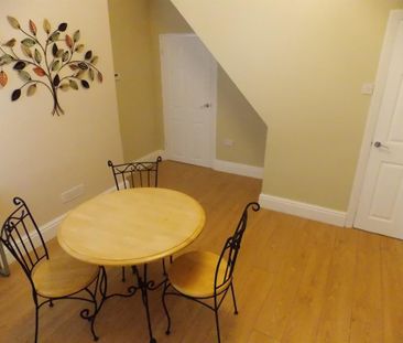 2 bedroom private hall to rent - Photo 4