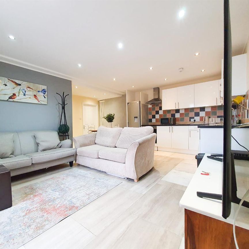 Montague Road, Croydon - Photo 1