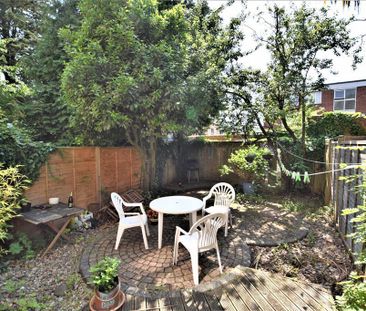 1 bedroom in a house share to rent - Photo 5